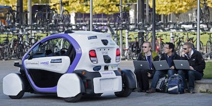 El concepto binario del automóvil actual, un coche, un ocupante, dará paso poco a poco a la movilidad compartida: el coche robotizado optimizará sus desplazamientos porque tendrá diferentes usuarios y pasajeros a lo largo del día.