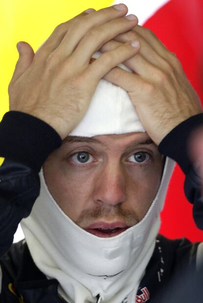 Sebastian Vettel se prepara para salir a pista.