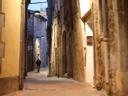 Una de las calles de Celrà (Girona).