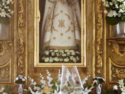 Interior de la ermita de la Virgen del Remolino en El Molar.