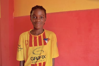 Elvora Kameni es la capitana de uno de los equipos de chicas que se han formado desde que el equipo catalán, A. E. Ramassà ,decidiera implicarse en este programa.