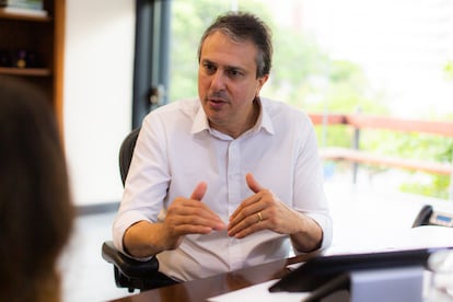 Governador Camilo Santana no Palácio da Abolição, em Fortaleza.