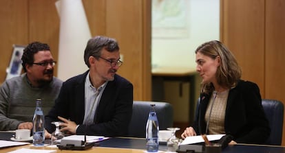 José Manuel López y Lorena Ruiz-Huerta, durante la junta de portavoces de la Asamblea celebrada en noviembre.