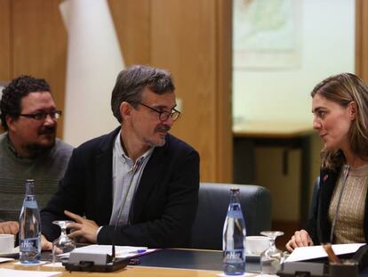 José Manuel López y Lorena Ruiz-Huerta, durante la junta de portavoces de la Asamblea celebrada en noviembre.