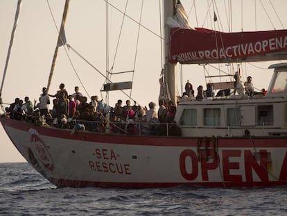 Una de las embarcaciones de Proactiva que ayuda a los refugiados en el Mediterráneo.