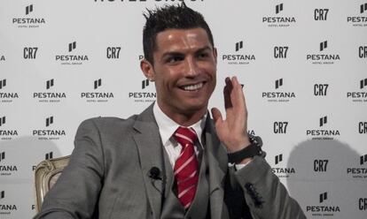 Cristiano, en la presentaci&oacute;n de sus hoteles ayer en Lisboa.