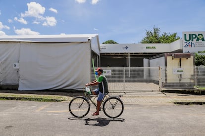 Unidade de Pronto Atendimento (UPA) do Bom Jardim, em Fortaleza, é adaptada para enfrentar a pandemia do coronavírus.