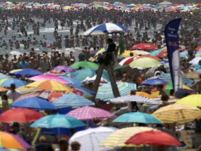 Valencia’s Malvarosa Beach, where temperatures reached 31ºC on Sunday.