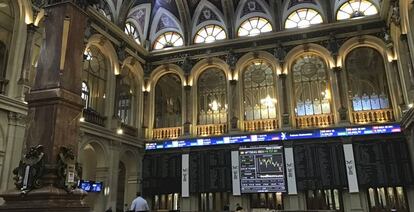 Interior de la Bolsa de Madrid.