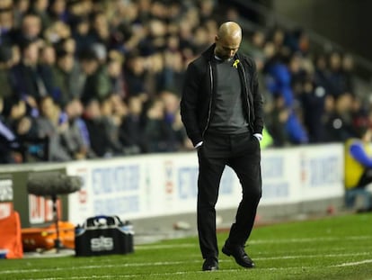 Guardiola, durant el partit contra el Wigan.