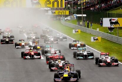 La salida del Gran Premio de Hungría en la que que los McLaren se pusieron en cabeza.