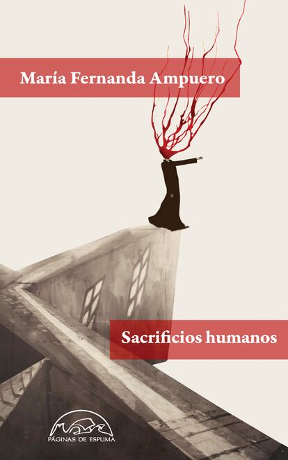 Sabina Urraca regalaría a una amiga Sacrificios humanos, de Fernanda Ampuero.

La autora de Las niñas prodigio (Fulgencio Pimentel), editora de Andrea Abreu y su Panza de Burro (Barrett) y la encargada inaugurar los nuevos Episodios Nacionales de Lengua de Trapo escribiendo sobre los atentados de Atocha y la brecha que se abrió en nuestra sociedad en Soñó la chica que robaba un caballo recomienda el segundo libro de cuentos de esta autora ecuatoriana: "A una buena amiga le regalaría Sacrificios humanos, de María Fernanda Ampuero (Páginas de espuma, 2021). Se lo regalaría porque probablemente, si es amiga mía, compartamos en cierto grado la idea de que el género de terror que incurre en lo fantástico es a veces la única manera de retratar fielmente lo más espantoso de la vida. Ampuero toma historias que podrían ser contadas de forma realista y les inyecta un alucinógeno repleto de horror, vísceras y ectoplasma. Sus cuentos tienen una estructura tan medida que a veces siento que podrían cantarlos a gritos con mis amigas en un cementerio. Otro libro que me parece imprescindible, casi como biblia de mesilla de noche, y que he prestado mucho a mis amigas, son los Cuentos Completos de Lorrie Moore (Seix Barral), un banquete enloquecido de miseria, belleza y humor negro que me ha marcado profundamente".