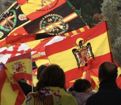 Supporters of fascist-inspired political party Falange attended the march with the pre-constitutional Spanish flag.