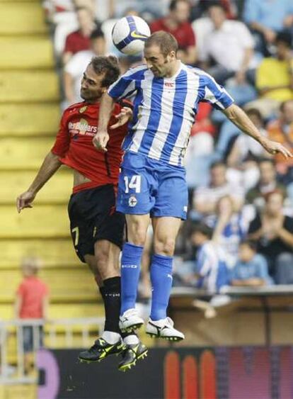 Pablo lucha por el balón