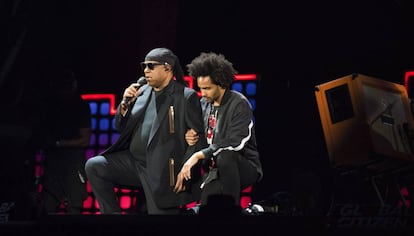 Stevie Wonder y su hijo, en un concierto en Nueva York en 2017.