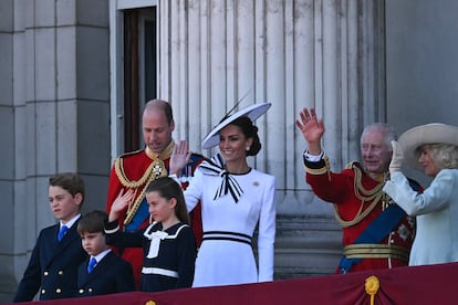 William of England and Kate Middleton with their three children, King Charles III and Camilla.