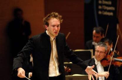 Andrew Gourlay durante la prueba final del concurso de dirección de la Orquesta de Cadaqués.