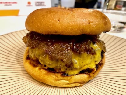 La mejor hamburguesa de España: Juancho's BBQ, del mercado de Chamberí, en Madrid. CAPEL