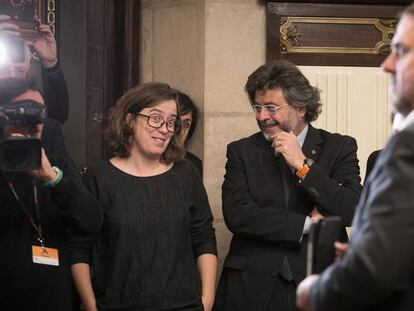 Oriol Junqueras presenta los presupuestos frente a la diputada de la CUP Eulàlia Reguant.