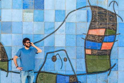 El mosaico en el Parc del Mar de la ciudad mallorquina inspirado en una obra del artista.