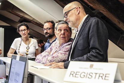 Membres de Junts pel Sí i la CUP presenten la llei del referèndum.