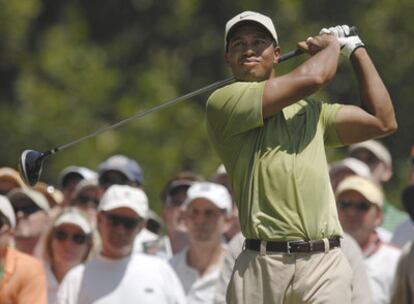 Tiger Woods, durante el entrenamiento de ayer.