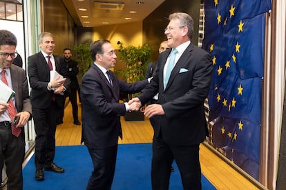 España, el Reino Unido y la Comisión Europea se reúnen en Bruselas para cerrar un acuerdo histórico sobre Gibraltar 