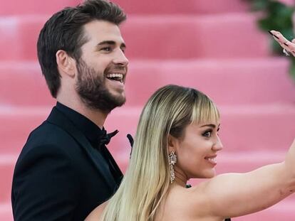 Liam Hemsworth y Miley Cyrus, en la Gala del Met, en mayo de 2019.