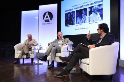 José Álvarez Junco, Enrique Krauze y Jose Ignacio Torreblanca, en la Casa America durante el ciclo Pensar América, pensar España.
