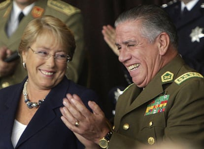 José Bernales, con la presidenta Michelle Bachelet.