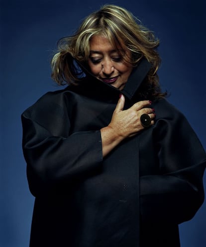 La arquitecta Zaha Hadid fotografiada por Steve Double, en 2007.