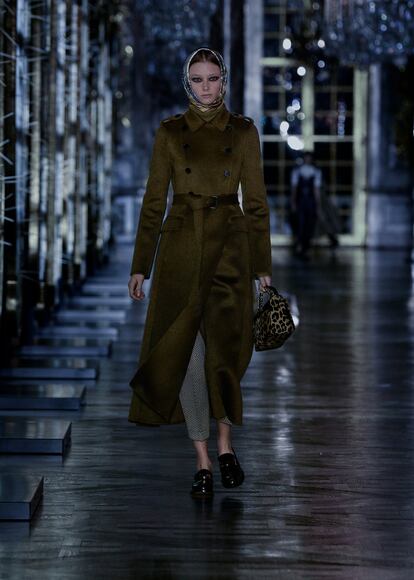 DIOR_AW21_LOOK__49
