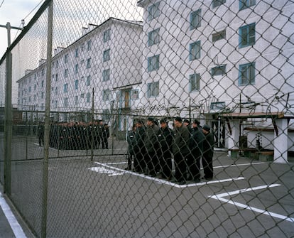 Grupos de prisioneros en un antiguo gulag en la región de Krasnoiarsk, en Siberia (Rusia).
