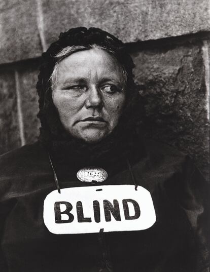 'Mujer ciega', de Paul Strand, 1916, Fundación Mapfre.