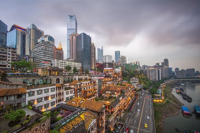 A partir de 2006, se construy en Chongqing un nuevo complejo de casas tradicionales fieles al dise?o del poblado original.