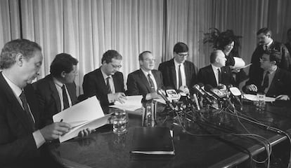 Firma del Pacto de Ajuria Enea en 1988. 