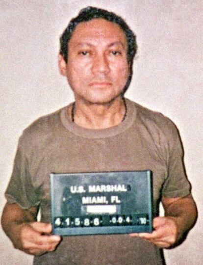 Fotografía de archivo del 4 de enero de 1990 del exgeneral panameño Manuel Antonio Noriega.