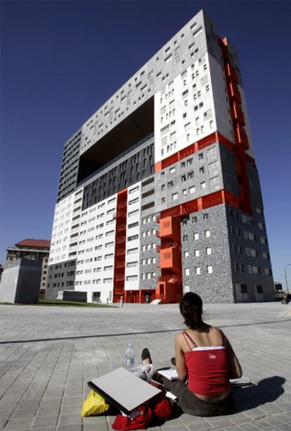 Edificio Sanchinarro, en uno de los nuevos barrios de Madrid.