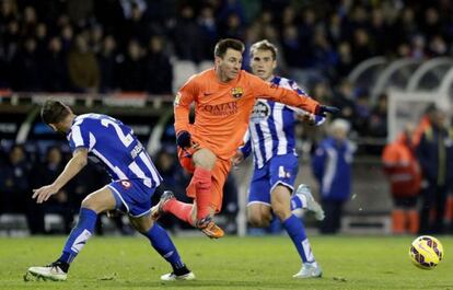 Messi s'escapa de Lopo i Bergantiños.