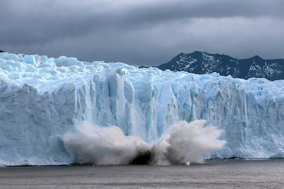 A piece of the Perito Moreno glacier, part of the Southern Patagonian Ice Field, breaks off and crashes into lake Argentina in the Los Glaciares National Park in 2019, in Santa Cruz province, Argentina.