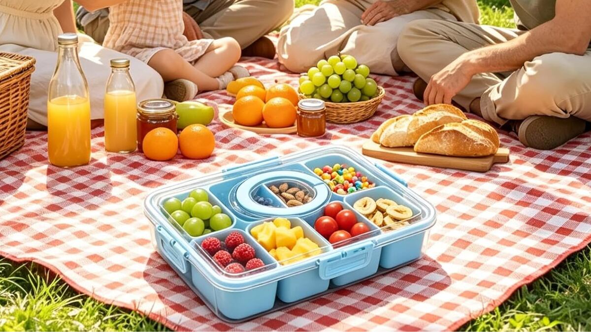 La caja viral para llevar ‘snacks’ que triunfa este verano: tiene ocho compartimentos y cuesta menos de 15 euros‌