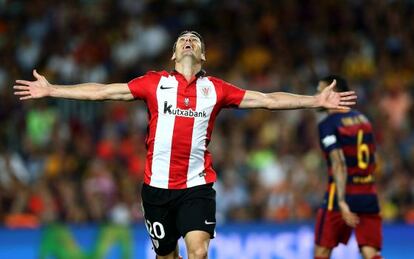 Aduriz celebra gol contra o Barcelona na Supercopa.