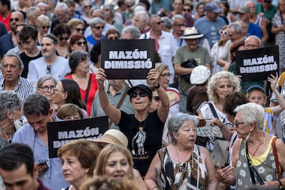 "Mazón dimissió" ha sido uno de los gritos y lemas más repetidos durante la marcha de este domingo.