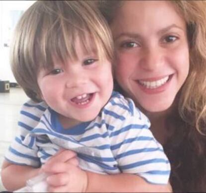 Shakira, con su hijo Sasha.