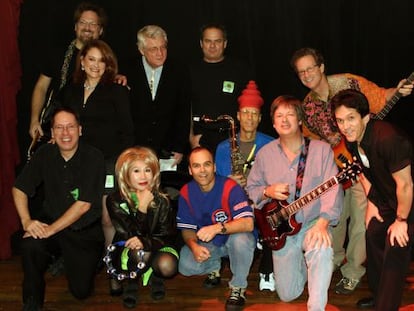 La banda The Rock Bottom Remainders.