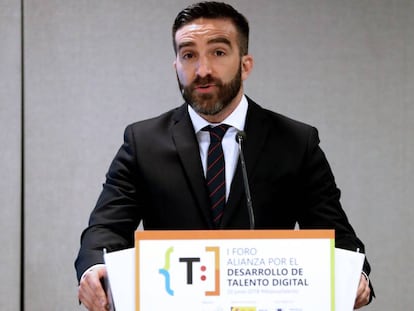 El Gobierno mantiene la subasta de espectro 5G y tranquiliza a las telecos