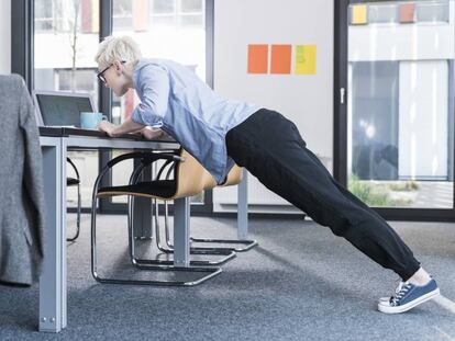 "No quiero ir al gimnasio y tengo poco tiempo": esta es la rutina que una entrenadora ha diseñado para desentumecerte