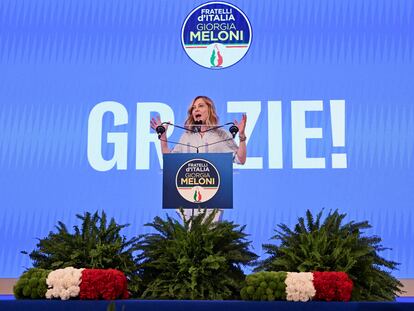 La Primera Ministra de Italia, Giorgia Meloni, habla tras el anuncio de los resultados parciales de las elecciones al Parlamento Europeo, este lunes en Roma.