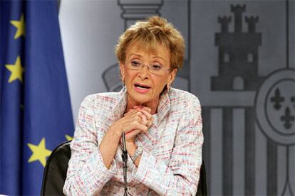 María Teresa Fernández de la Vega, durante la rueda de prensa posterior al Consejo de Ministros de ayer.