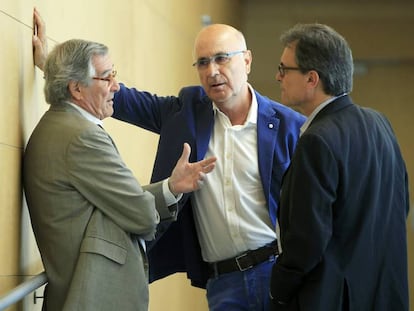 El exalcalde de Barcelona, Xavier Trias, con los antiguos dirigentes de CiU Josep Antoni Duran y Lleida y Artur Mas, en una imagen de archivo.